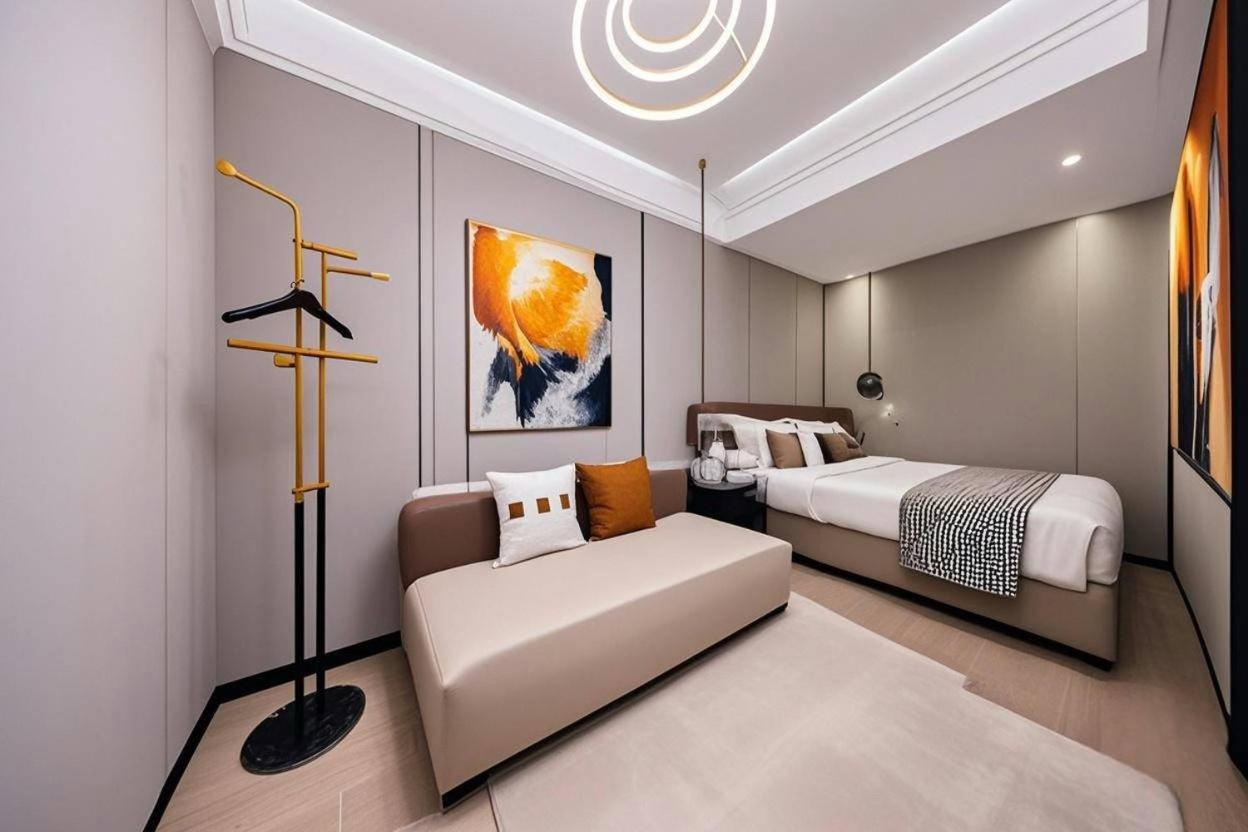 Yun Jin City View Hotel - Guangzhou Taikoo Hui Zhujiang New Town Tianhe Sports Center Bagian luar foto